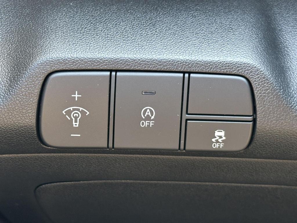 new 2025 Hyundai Elantra car, priced at $23,162