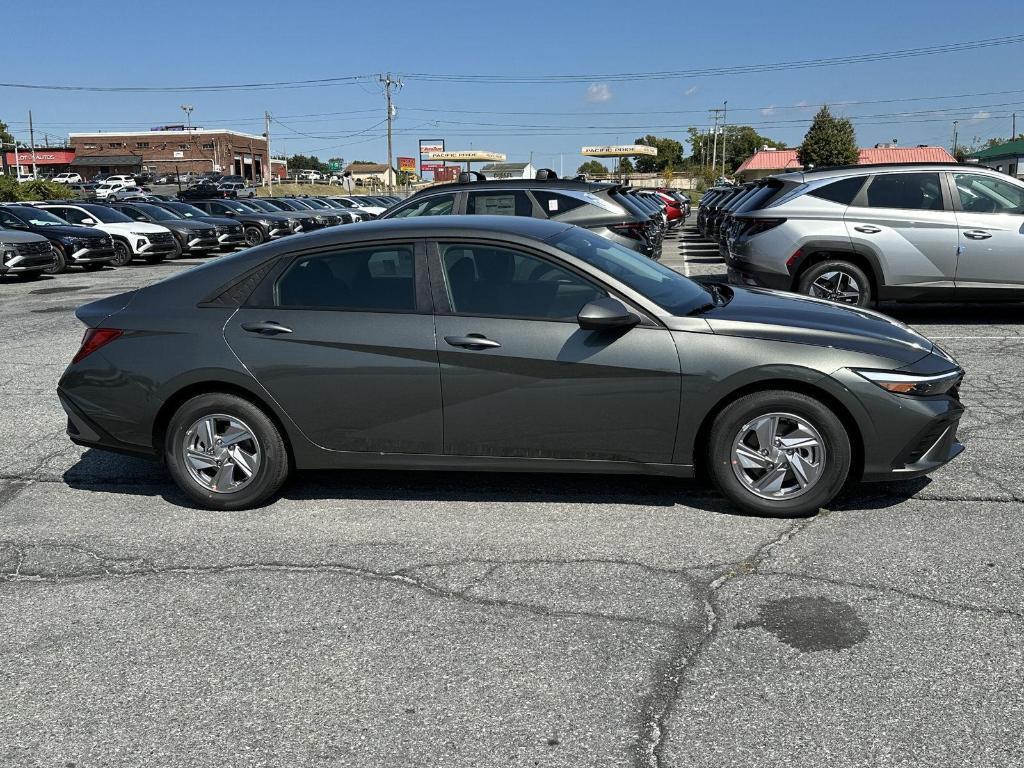new 2025 Hyundai Elantra car, priced at $23,162
