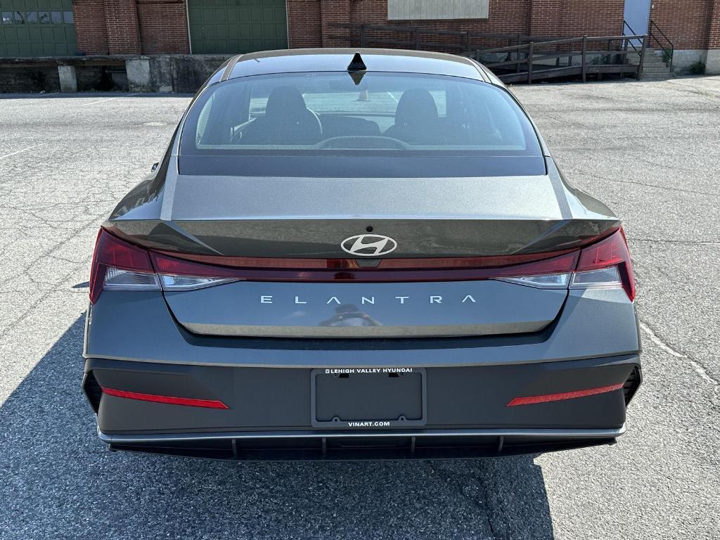 new 2025 Hyundai Elantra car, priced at $23,162