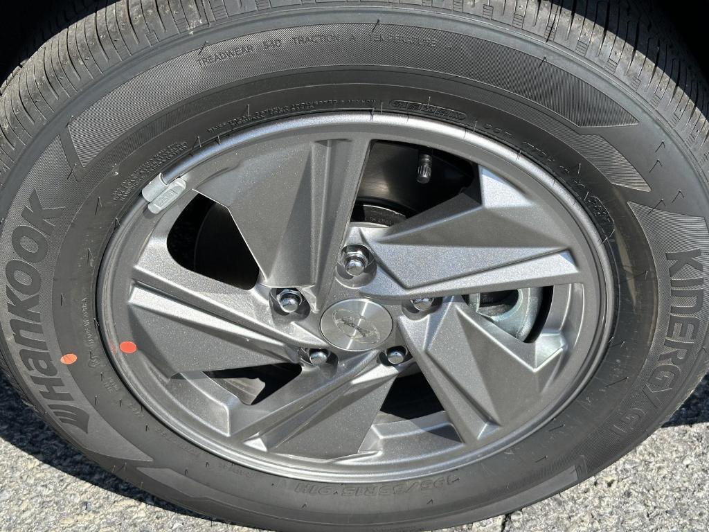 new 2025 Hyundai Elantra car, priced at $23,162