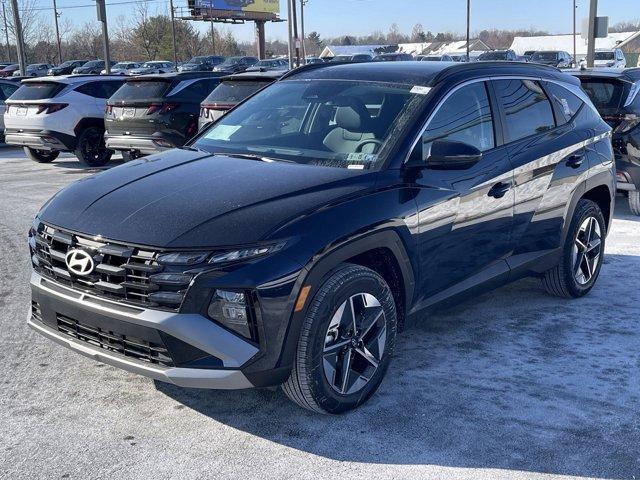 new 2025 Hyundai TUCSON Hybrid car, priced at $38,315