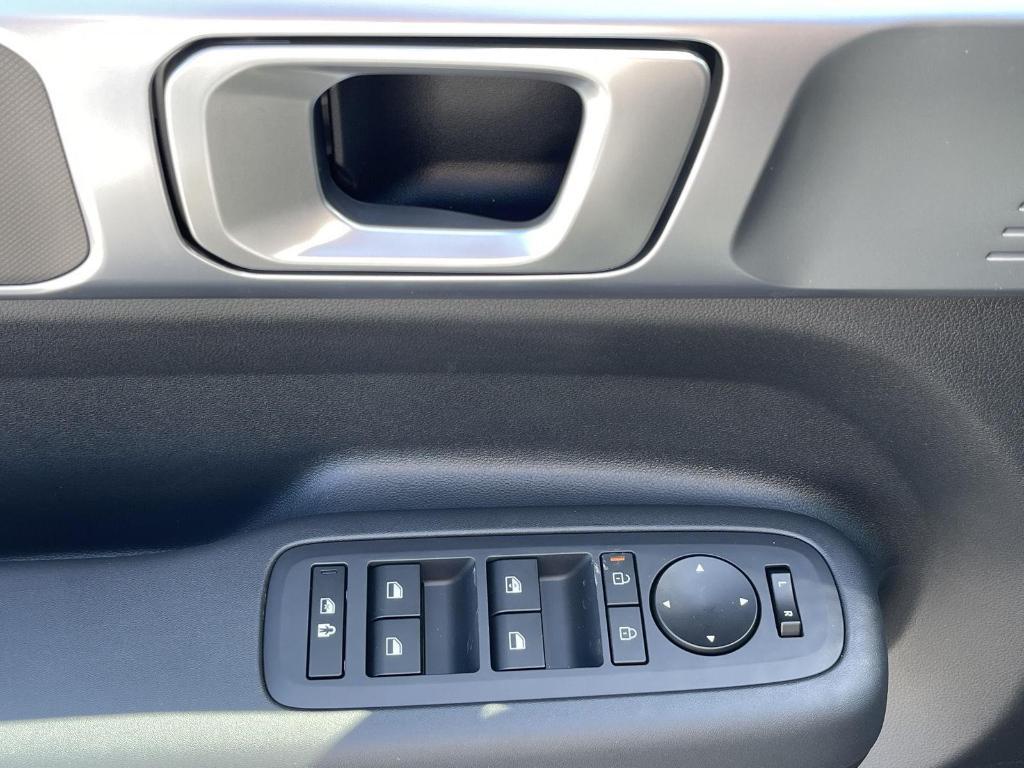 new 2026 Hyundai SANTA FE HEV car, priced at $39,603