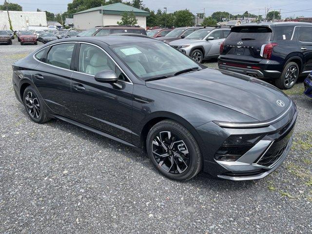 new 2024 Hyundai Sonata car, priced at $29,205