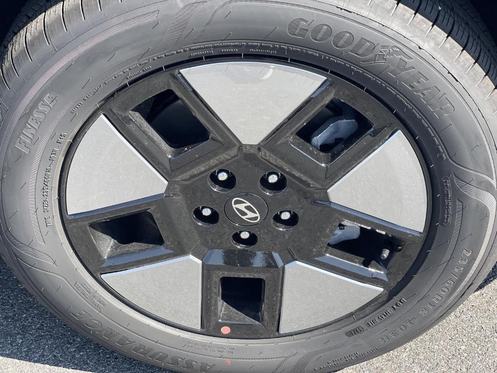 new 2026 Hyundai SANTA FE HEV car, priced at $41,852