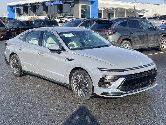 new 2025 Hyundai Sonata Hybrid car, priced at $32,905