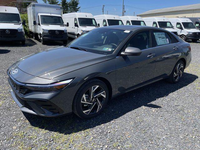 new 2024 Hyundai Elantra car, priced at $27,035