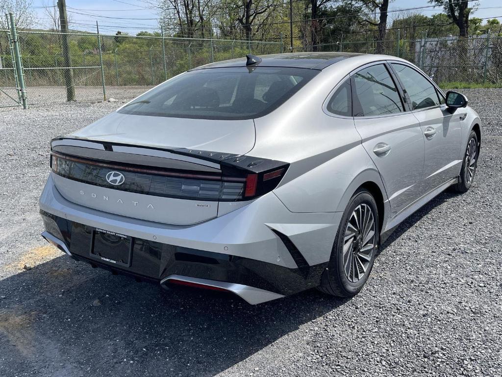 new 2025 Hyundai Sonata Hybrid car, priced at $38,810