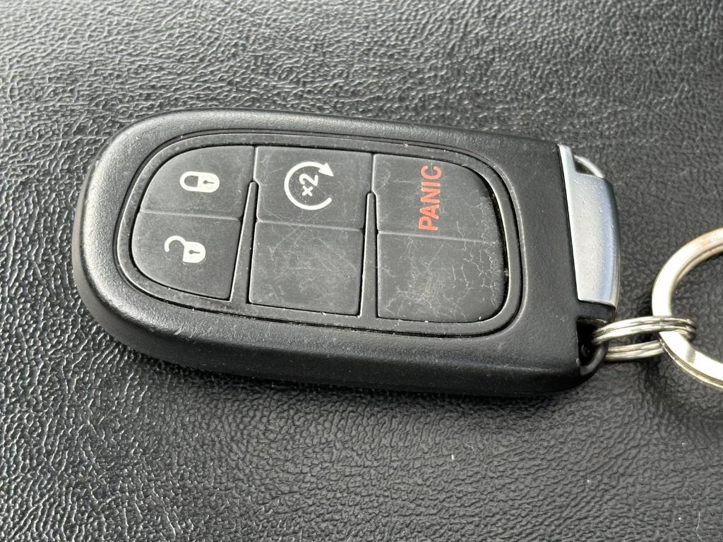 used 2015 Jeep Cherokee car, priced at $12,995