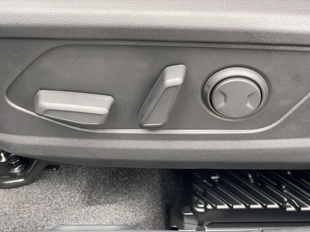 new 2025 Hyundai TUCSON Hybrid car, priced at $42,408