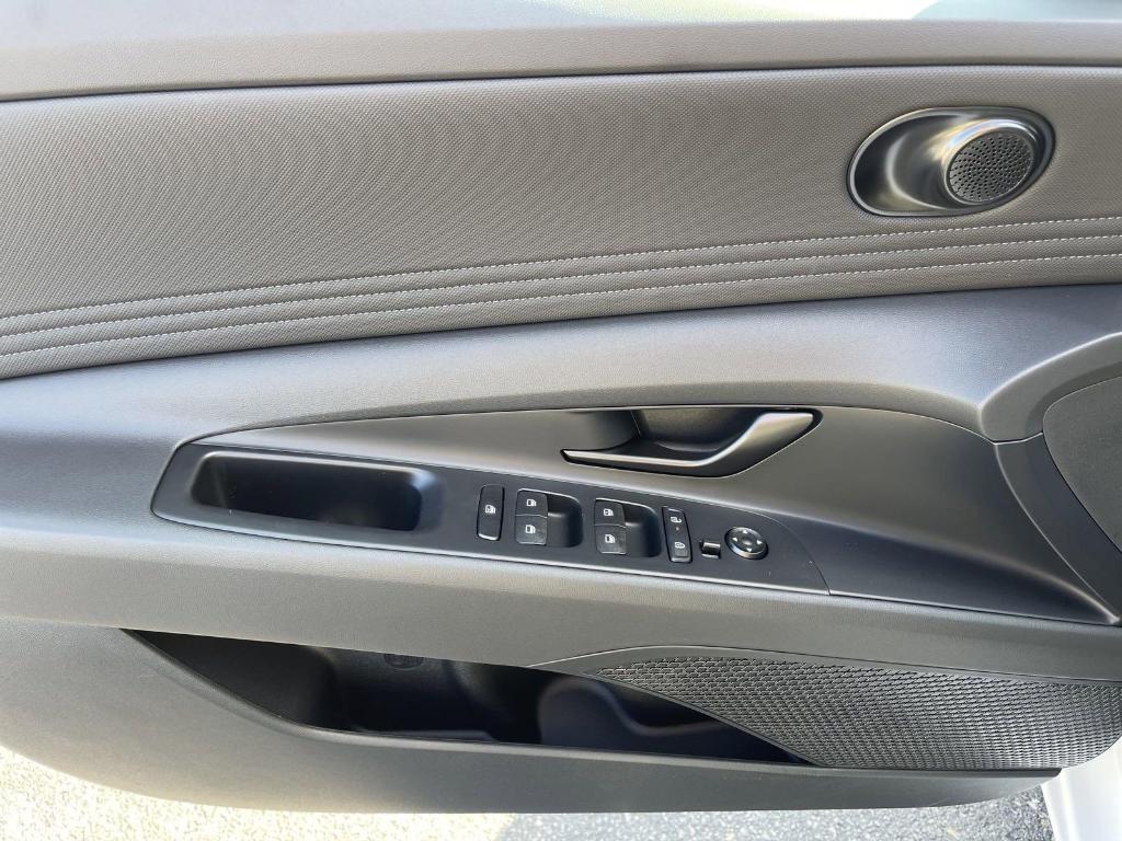 new 2025 Hyundai Elantra car, priced at $24,781