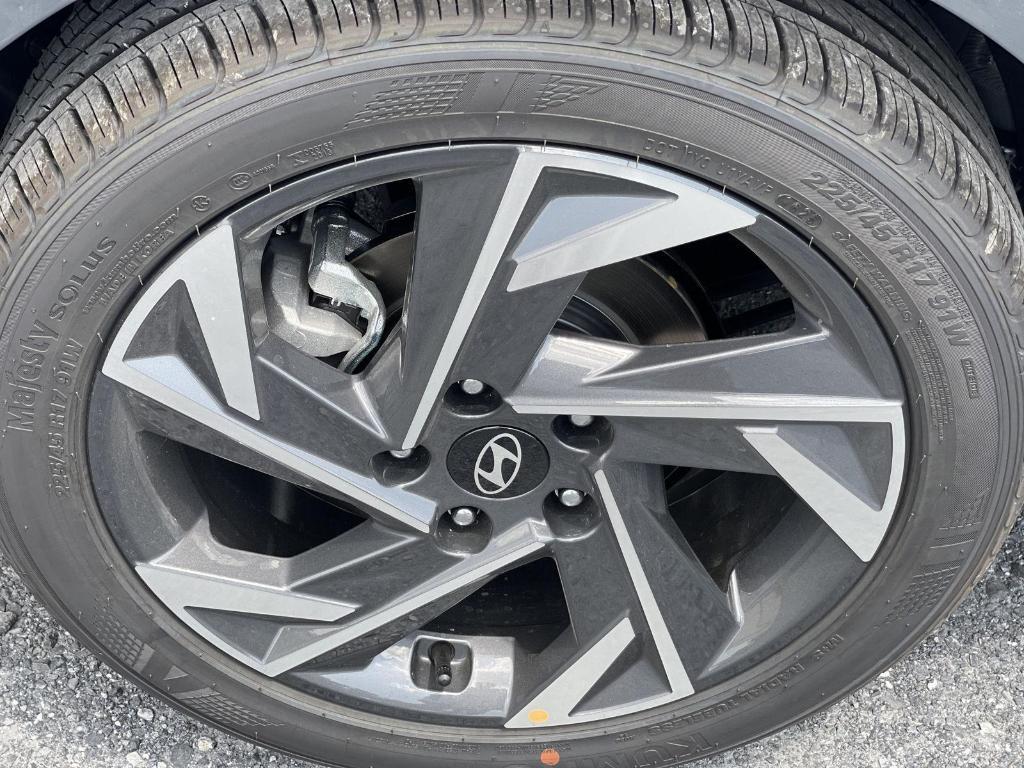 new 2025 Hyundai Elantra car, priced at $24,436