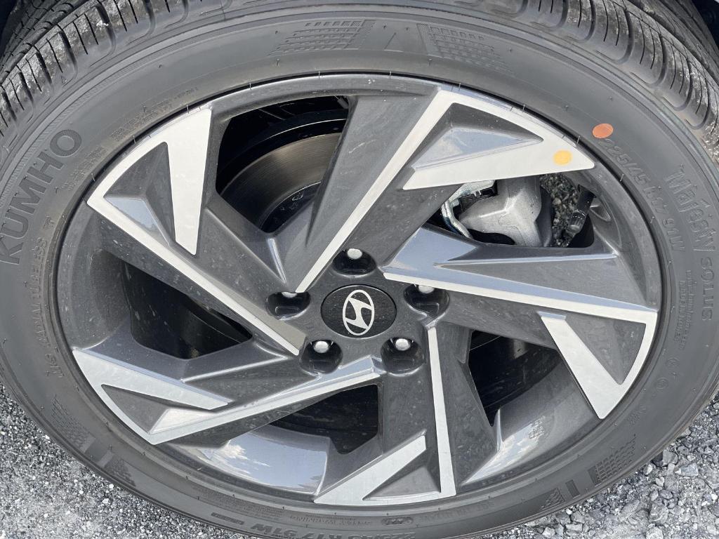 new 2025 Hyundai Elantra car, priced at $24,436