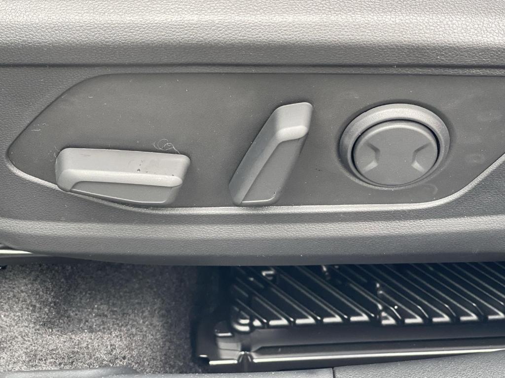 new 2026 Hyundai TUCSON Hybrid car, priced at $44,980