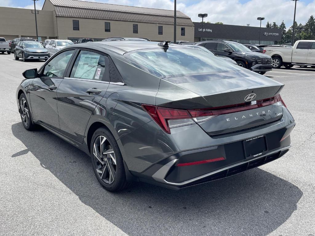 new 2025 Hyundai Elantra car, priced at $27,867