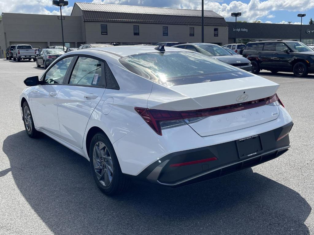 new 2026 Hyundai ELANTRA HEV car, priced at $27,276