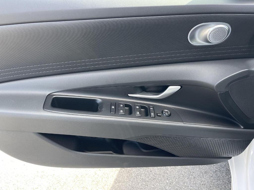 new 2026 Hyundai ELANTRA HEV car, priced at $27,276