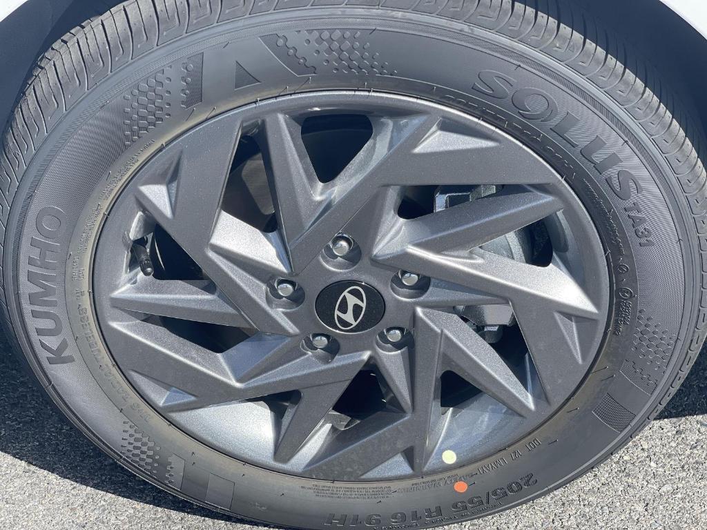 new 2026 Hyundai ELANTRA HEV car, priced at $27,276