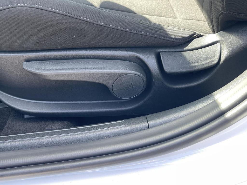 new 2026 Hyundai ELANTRA HEV car, priced at $27,276