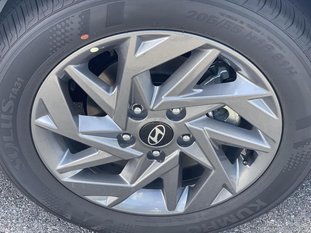 new 2026 Hyundai ELANTRA HEV car, priced at $27,276