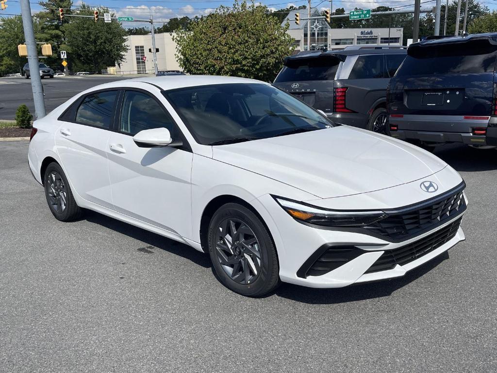 new 2026 Hyundai ELANTRA HEV car, priced at $27,276