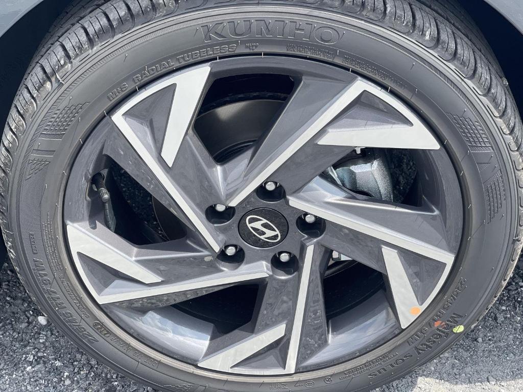 new 2025 Hyundai Elantra car, priced at $24,421