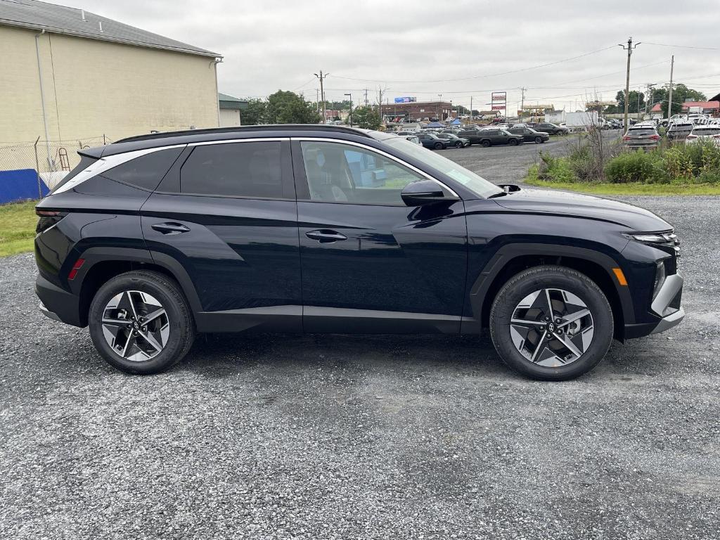 new 2025 Hyundai TUCSON Hybrid car, priced at $38,014
