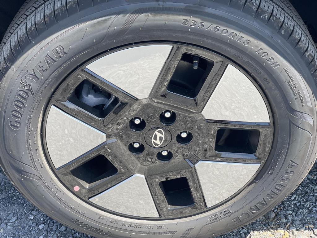 new 2026 Hyundai SANTA FE HEV car, priced at $41,851