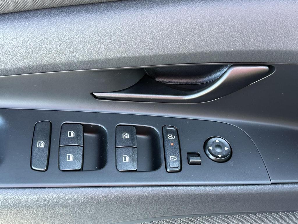 new 2025 Hyundai Elantra car, priced at $24,435