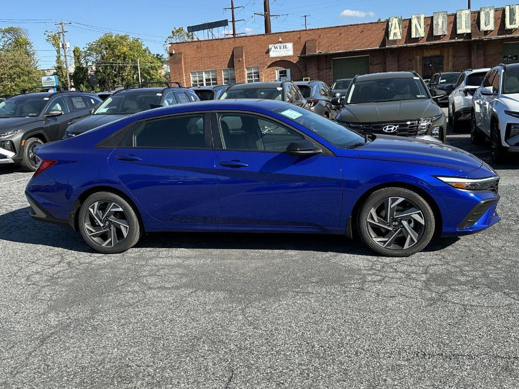 new 2025 Hyundai Elantra car, priced at $24,435
