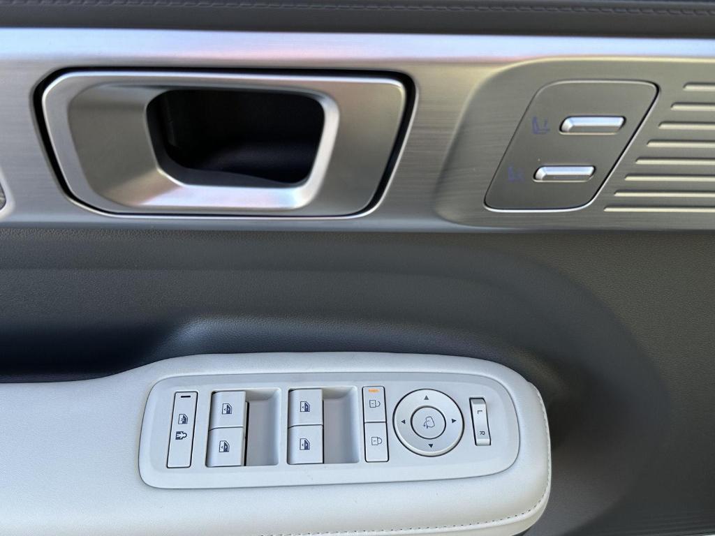 new 2026 Hyundai SANTA FE HEV car, priced at $51,651