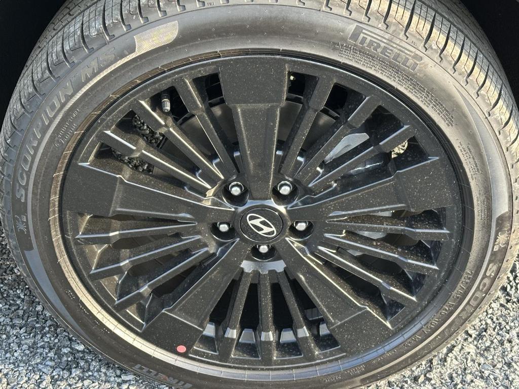 new 2026 Hyundai SANTA FE HEV car, priced at $51,651