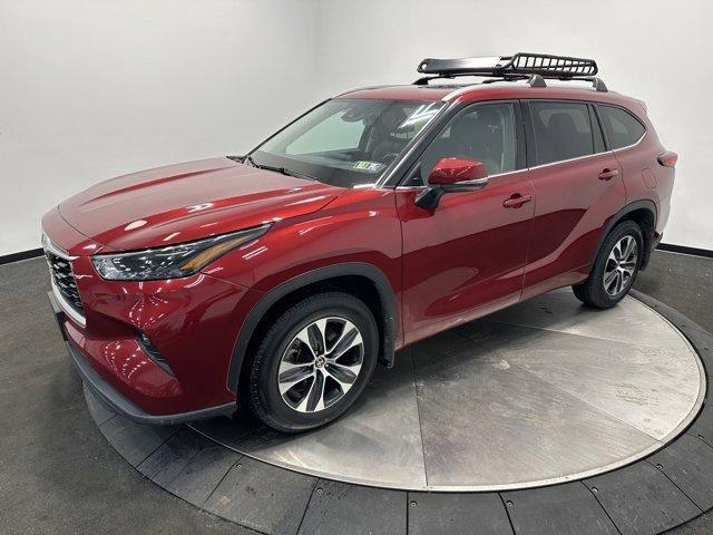 used 2022 Toyota Highlander car, priced at $36,995