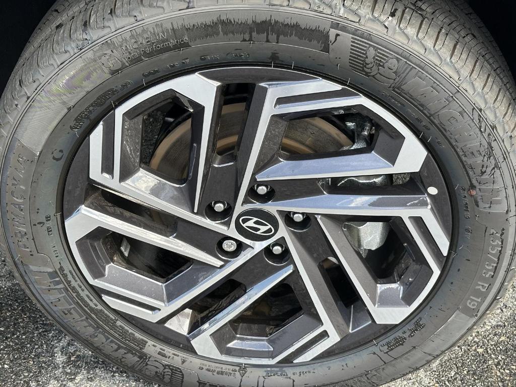 new 2026 Hyundai TUCSON Hybrid car, priced at $44,480