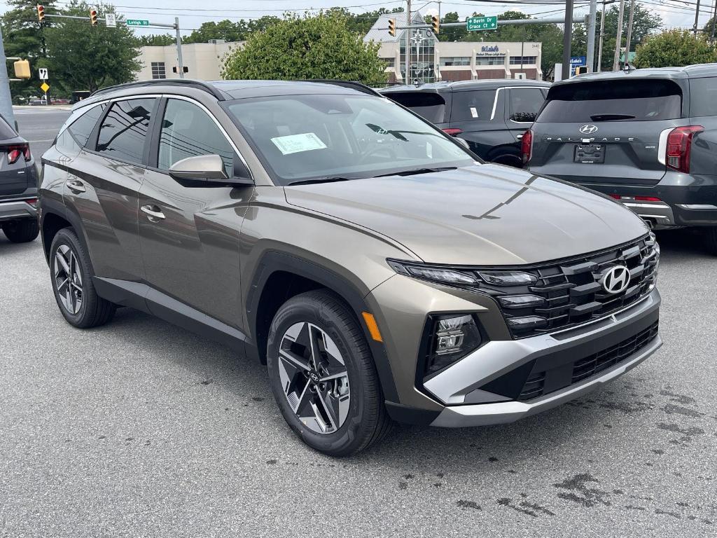 new 2025 Hyundai TUCSON Hybrid car, priced at $37,975