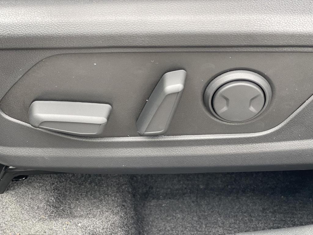 new 2025 Hyundai TUCSON Hybrid car, priced at $37,975
