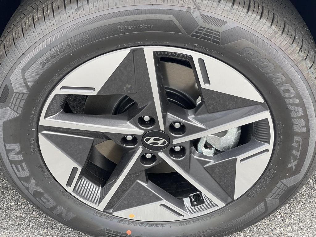 new 2025 Hyundai TUCSON Hybrid car, priced at $37,975