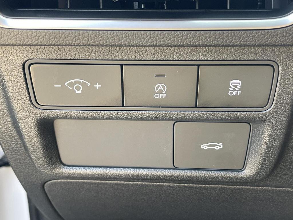 new 2025 Hyundai Sonata car, priced at $28,153