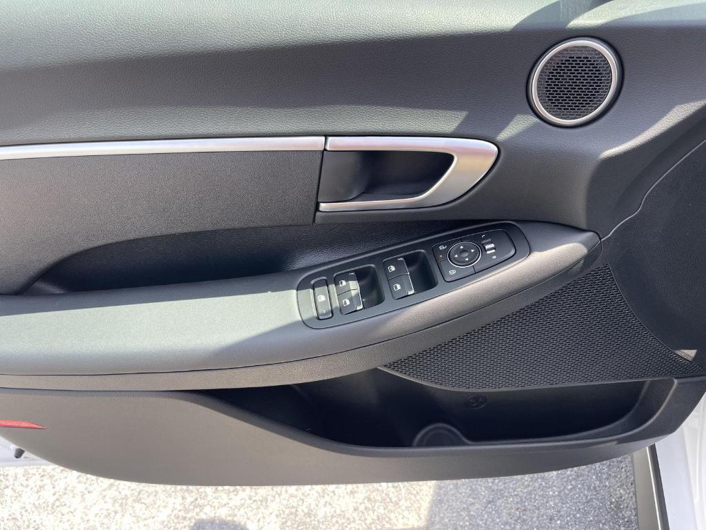 new 2025 Hyundai Sonata car, priced at $28,153