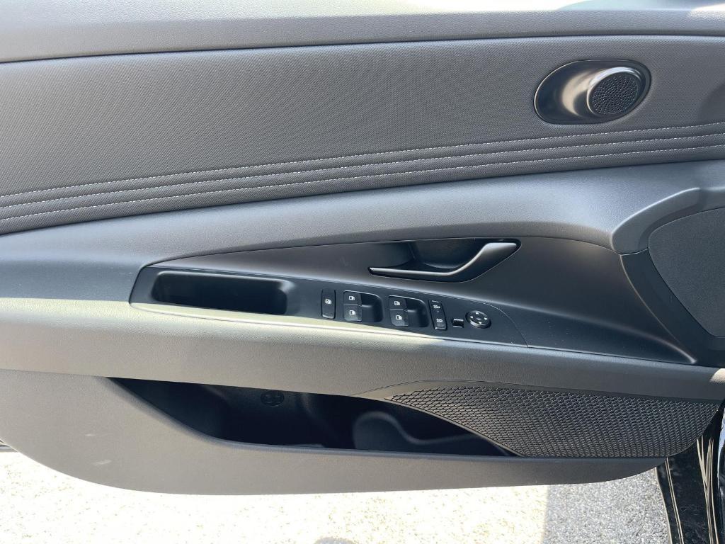 new 2025 Hyundai ELANTRA HEV car, priced at $28,635