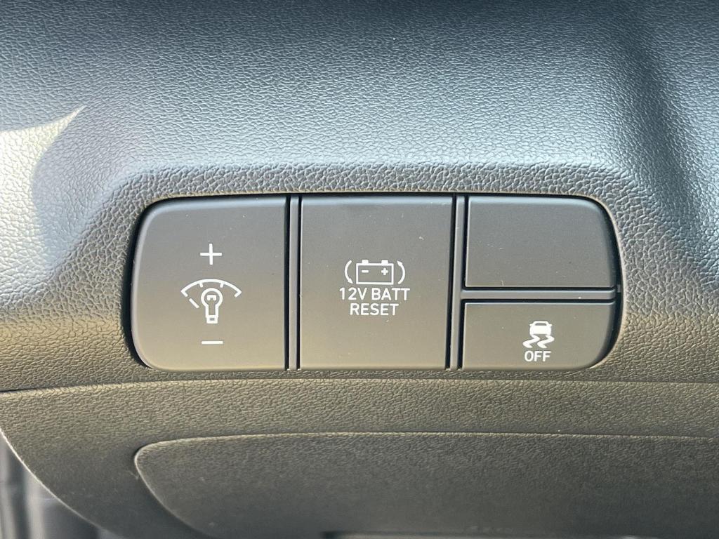 new 2025 Hyundai ELANTRA HEV car, priced at $28,635