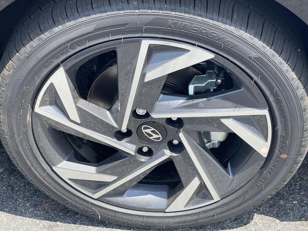 new 2025 Hyundai ELANTRA HEV car, priced at $28,635