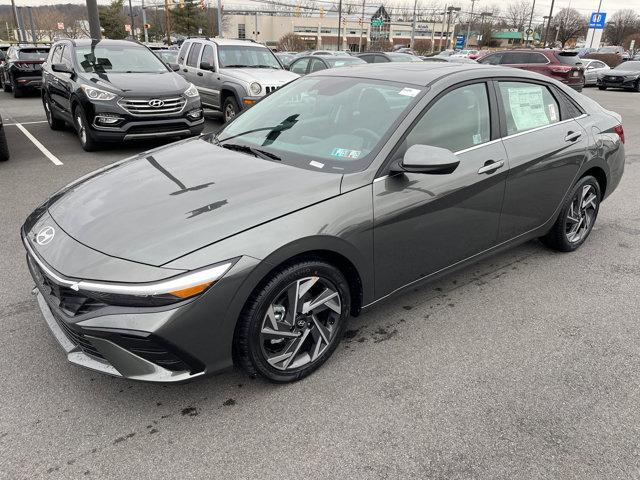 new 2024 Hyundai Elantra car, priced at $27,005