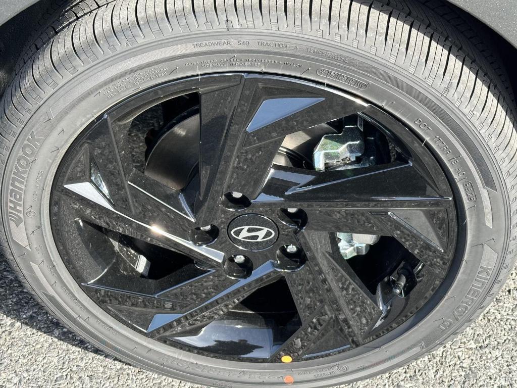 new 2026 Hyundai ELANTRA HEV car, priced at $28,716