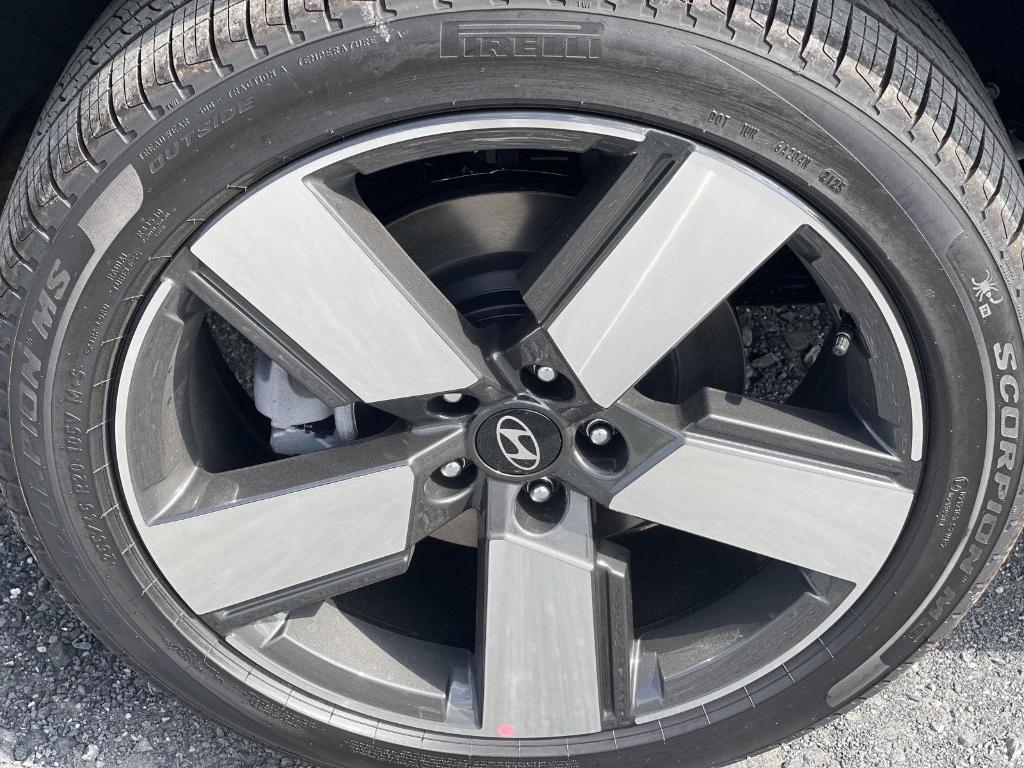 new 2025 Hyundai SANTA FE HEV car, priced at $47,768