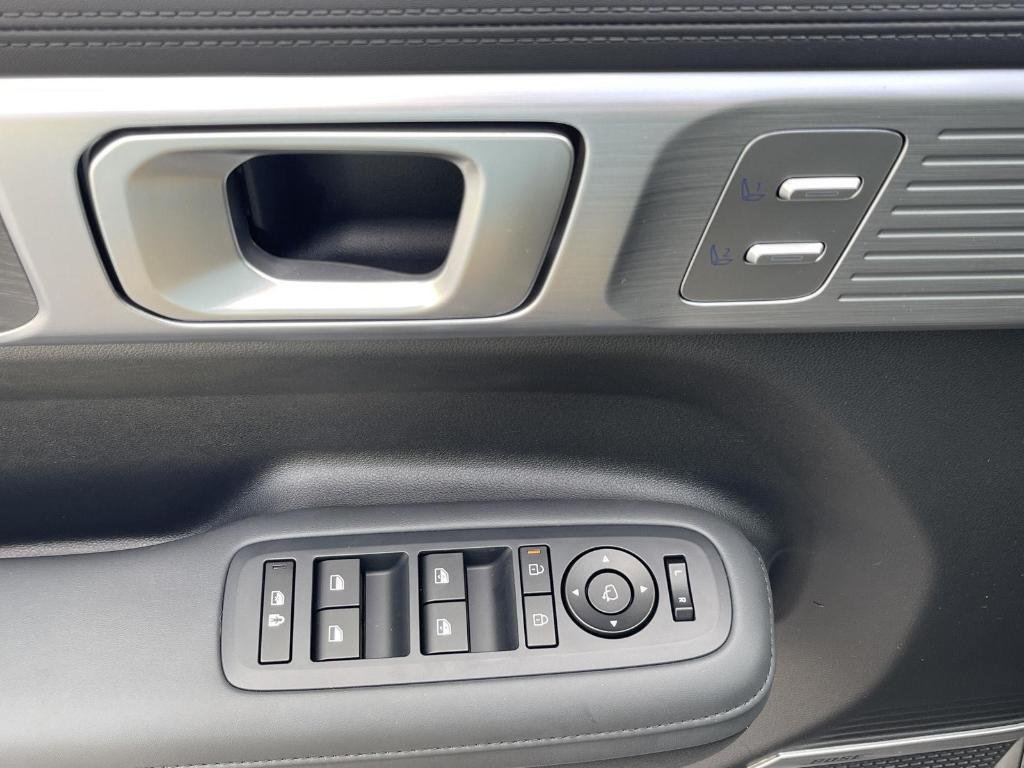 new 2025 Hyundai SANTA FE HEV car, priced at $47,768