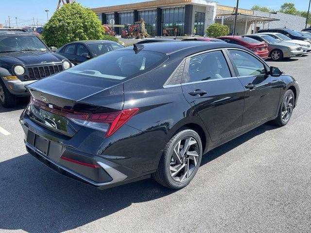 new 2024 Hyundai Elantra car, priced at $27,005