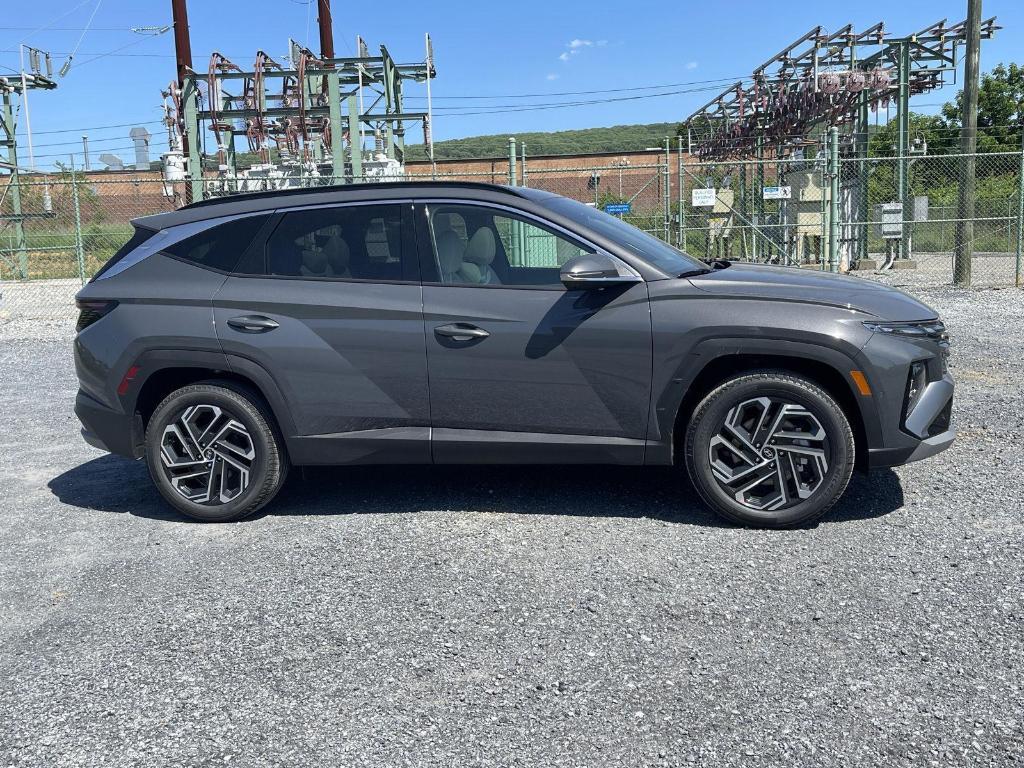 new 2025 Hyundai Tucson car, priced at $40,850