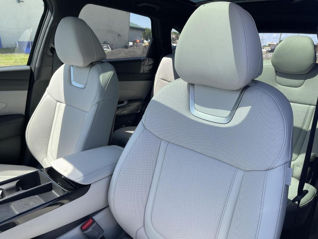 new 2025 Hyundai Tucson car, priced at $40,850