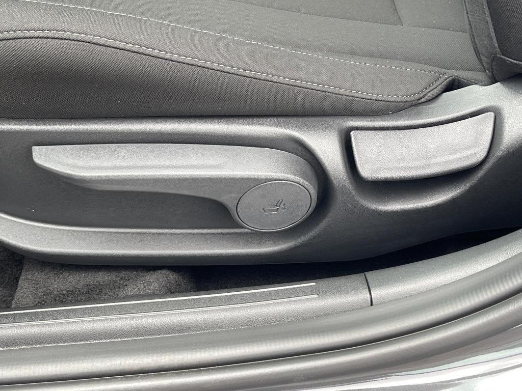 new 2025 Hyundai Elantra car, priced at $24,435
