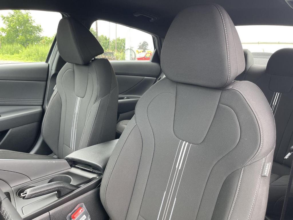 new 2025 Hyundai Elantra car, priced at $24,435